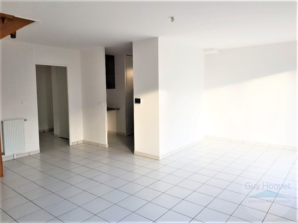 VAUX LE PENIL - MAISON RECENTE 4 CHAMBRES AVEC GARAGE