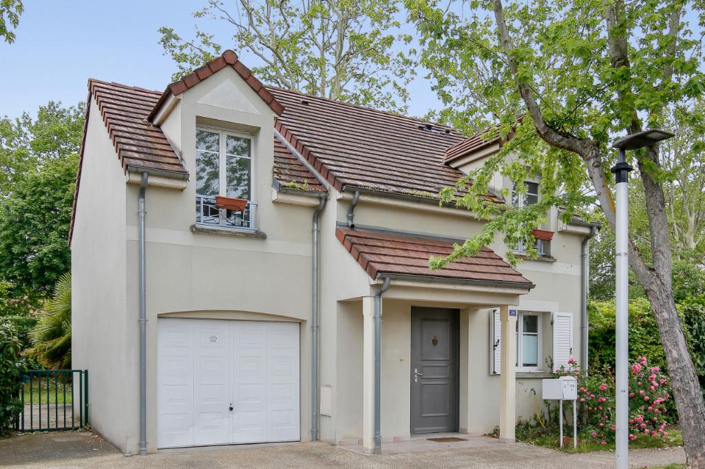 À louer, maison d'une surface habitable de 85 m², 4 pièces à LIEUSAINT (77127).