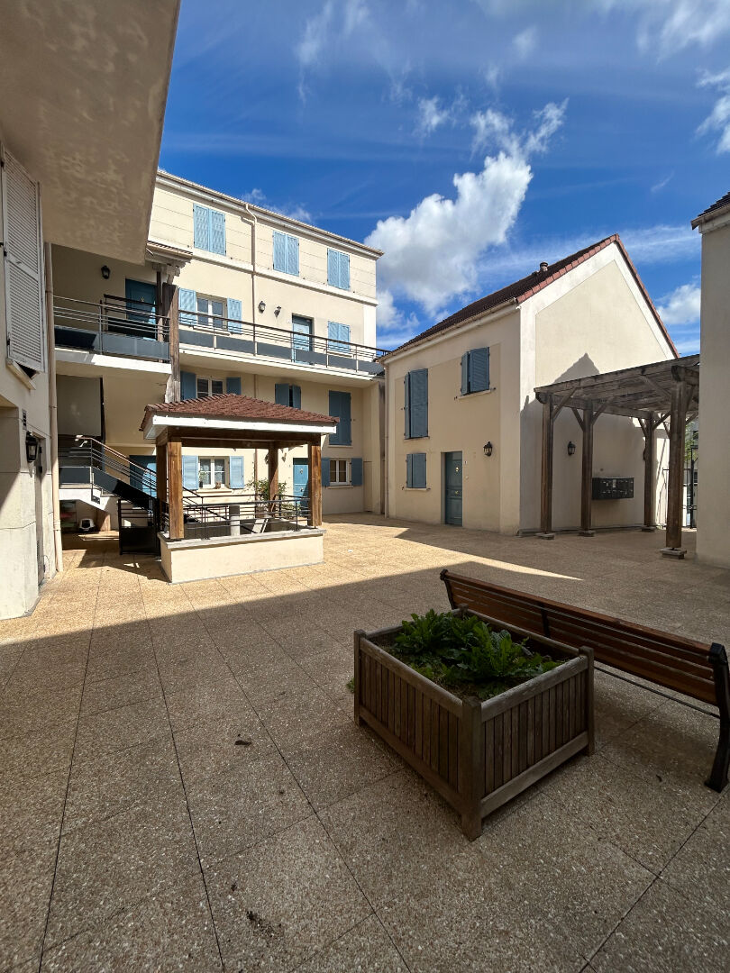 DUPLEX T4 (77 m²) à SAVIGNY LE TEMPLE