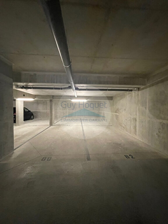 Parking / box Lieusaint.