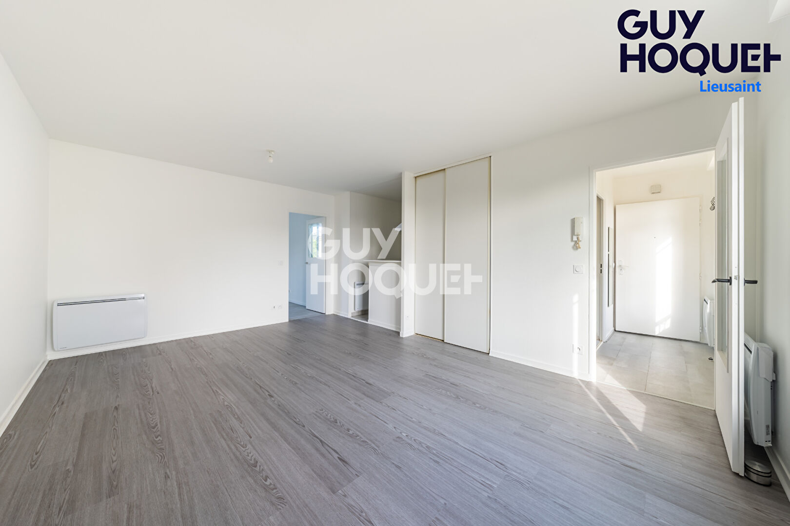 Appartement T2 (44 m²) en location à MOISSY CRAMAYEL