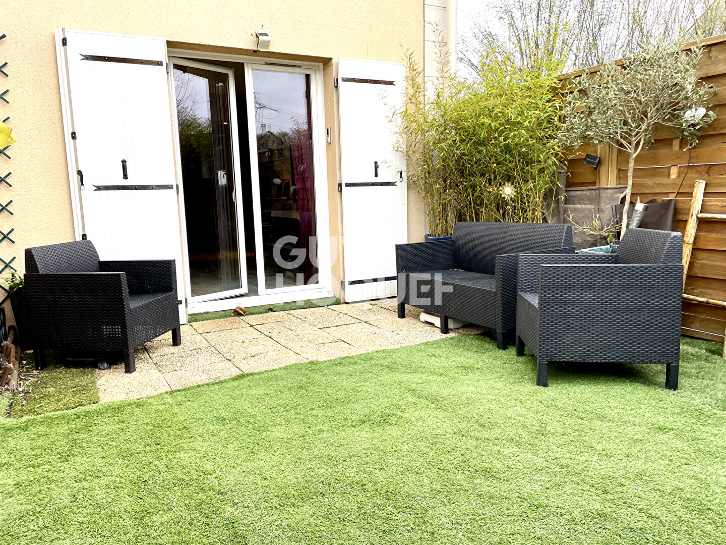 Appartement à vendre à FONTENAY LE VICOMTE .