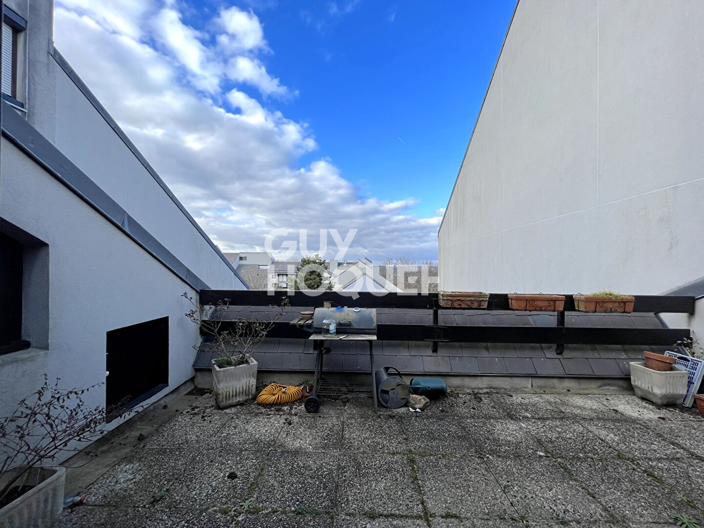 Appartement avec terrasse au Coudray Montceaux