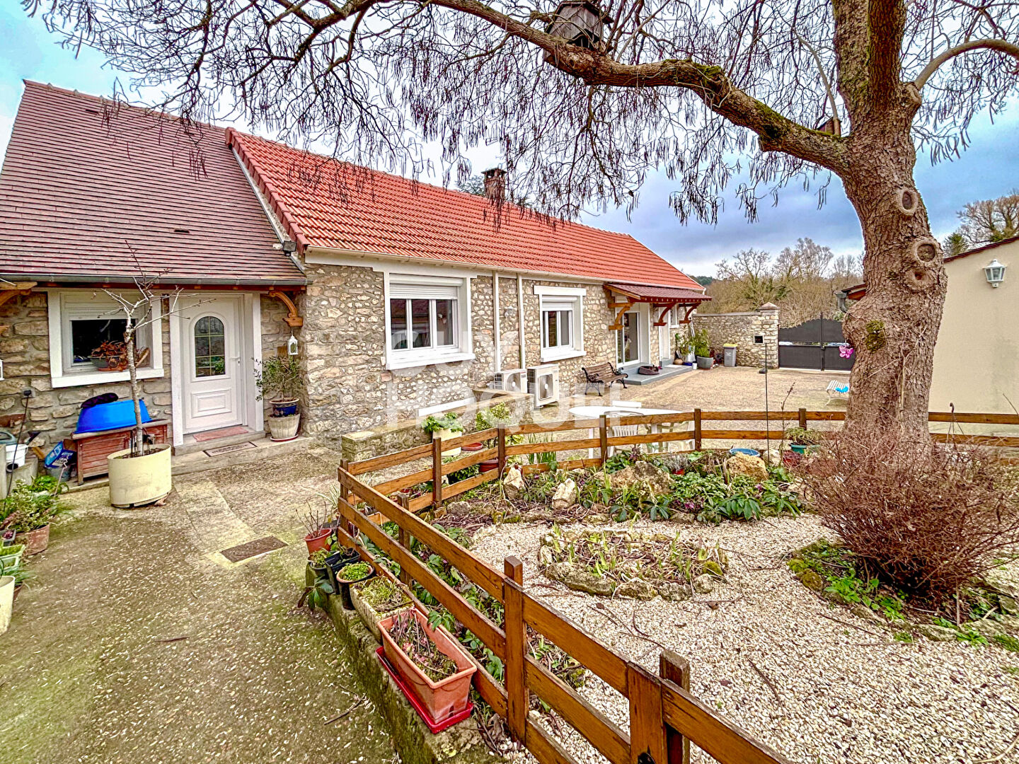 Maison 4 pièces (100m² + 55m²) en vente à VAYRES SUR ESSONNE