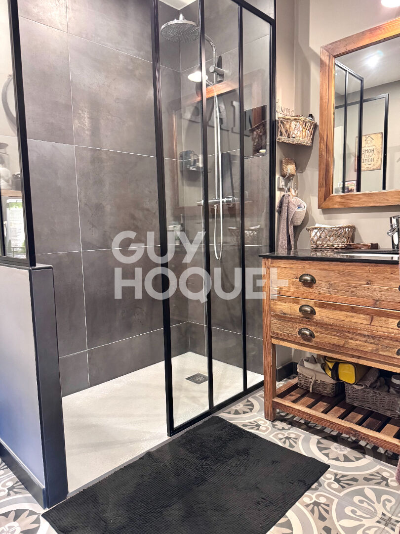 A Mennecy, Maison de 9 pièces avec sous/sol total