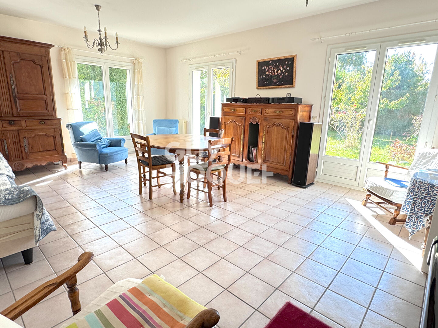 Maison INDIVIDUELLE à Mennecy