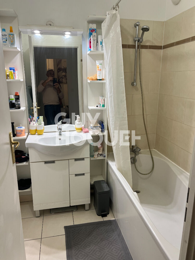 À LOUER - T3 meublé - avec balcon et parking - Résidence Villa Kennedy