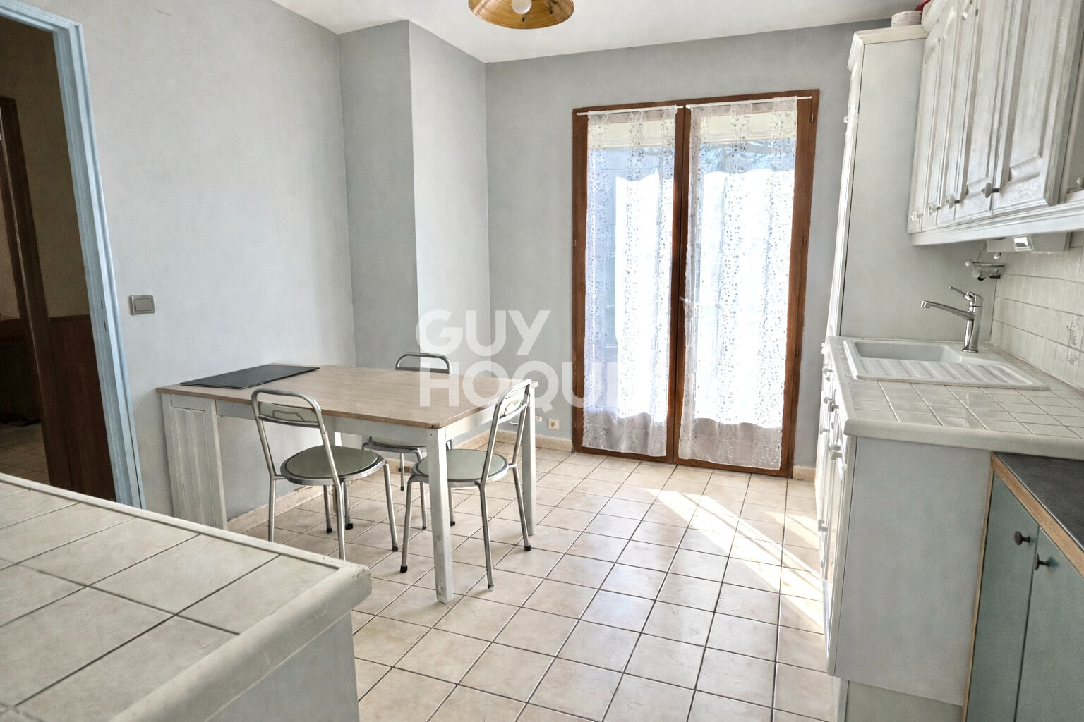 Maison au Coudray Montceaux