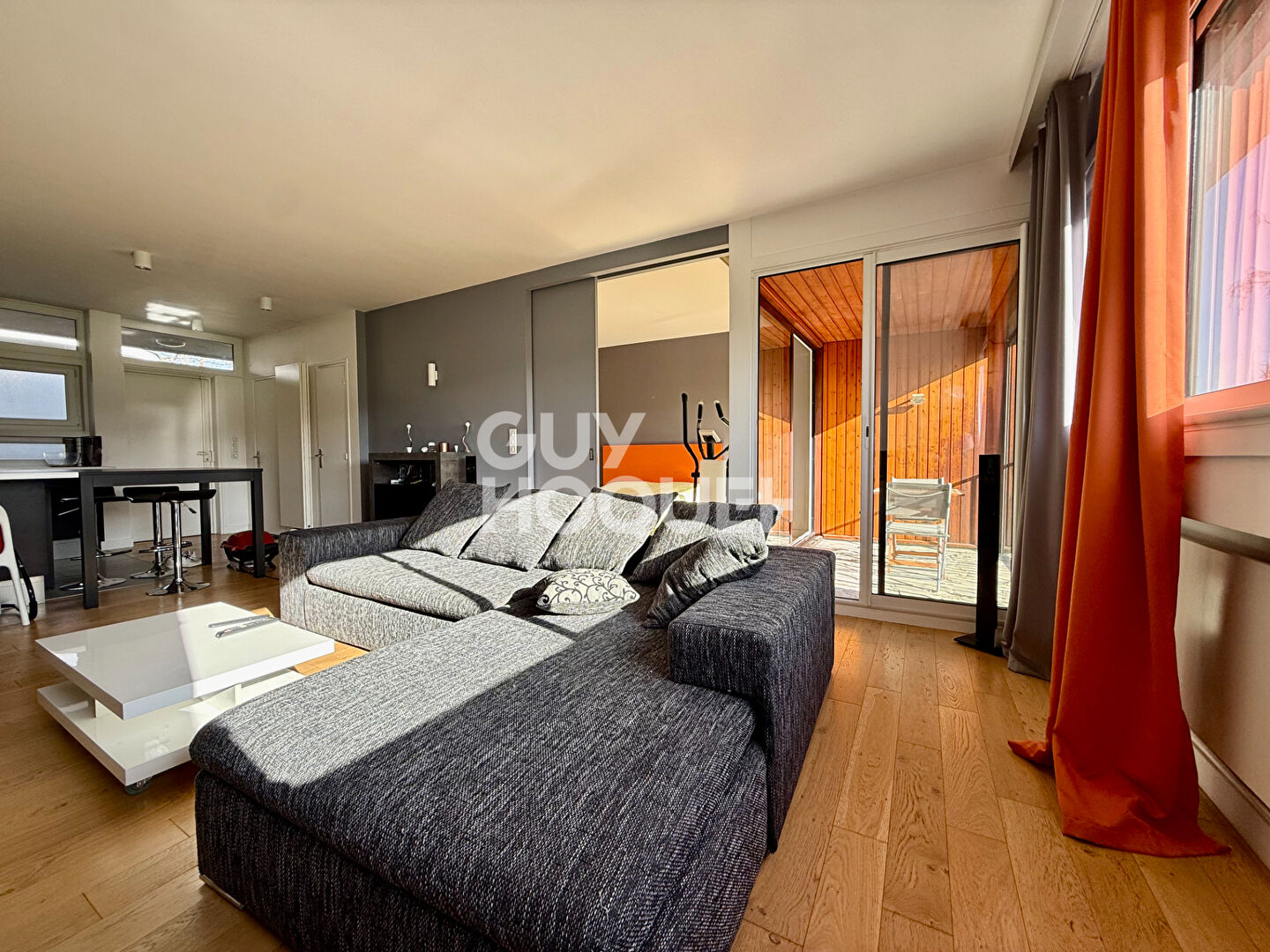 Appartement  Meublé - Le Coudray Montceaux 2 pièce(s) 54.12 m2 Résidence du Golf