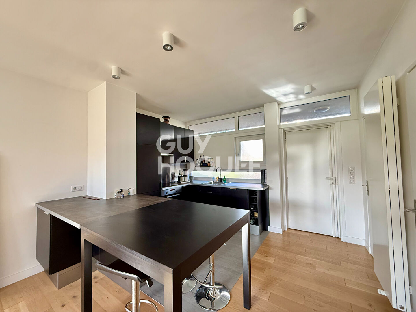 Appartement  Meublé - Le Coudray Montceaux 2 pièce(s) 54.12 m2 Résidence du Golf