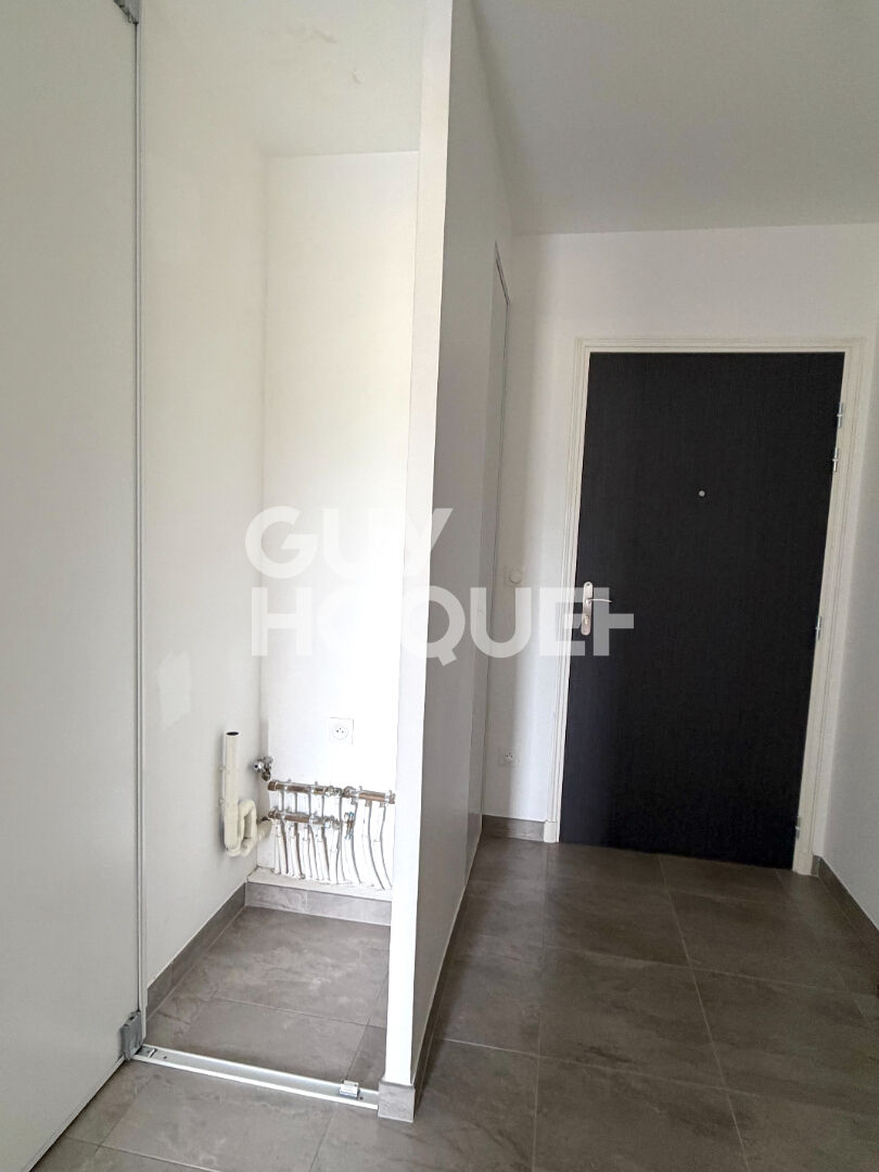Appartement à Mennecy et 2 places de parking