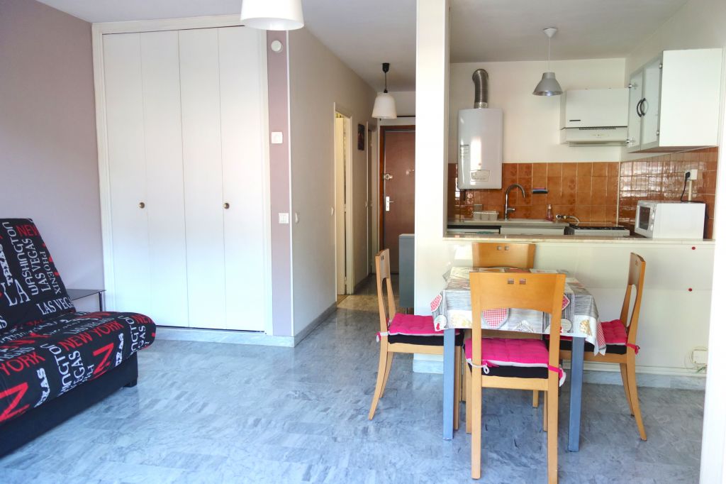 MENTON CAREI : STUDIO DE 28,77 M2 AVEC TERRASSE ET CAVE