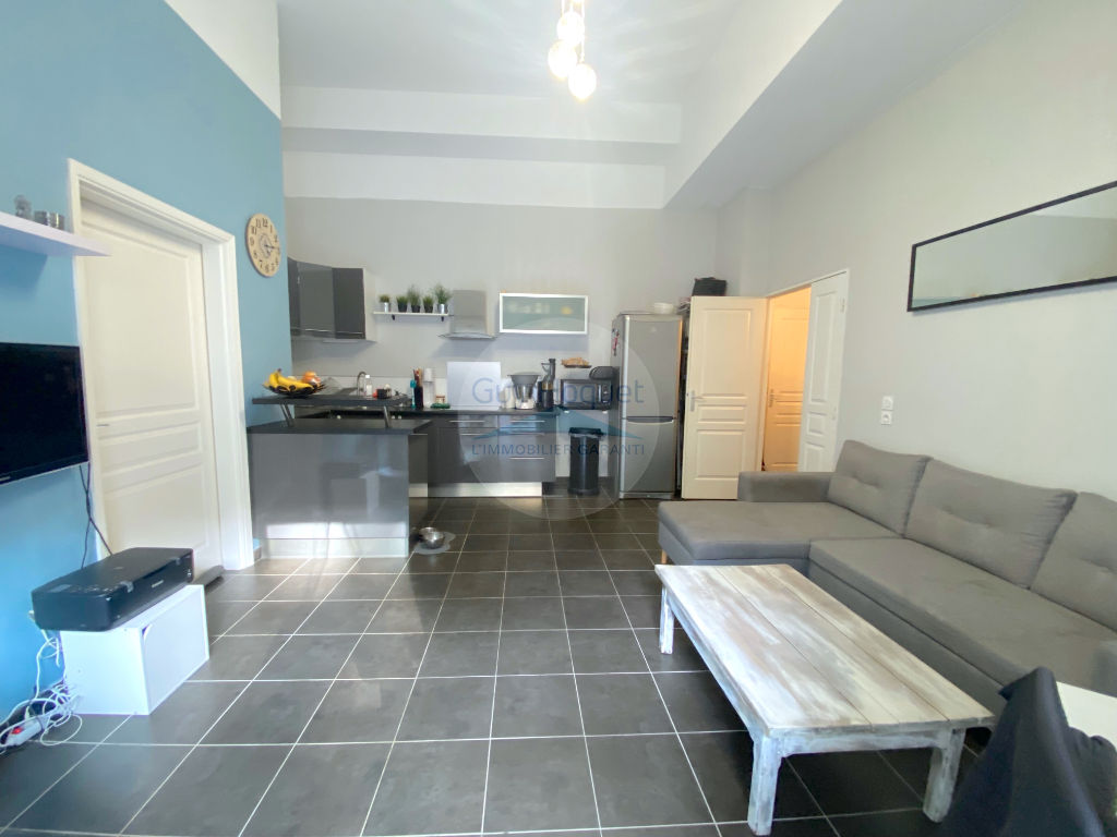 MENTON / CAREI : 2 PIÈCES DE 46 M2 AVEC TERRASSE/JARDIN DE 38 M2 ET PARKING