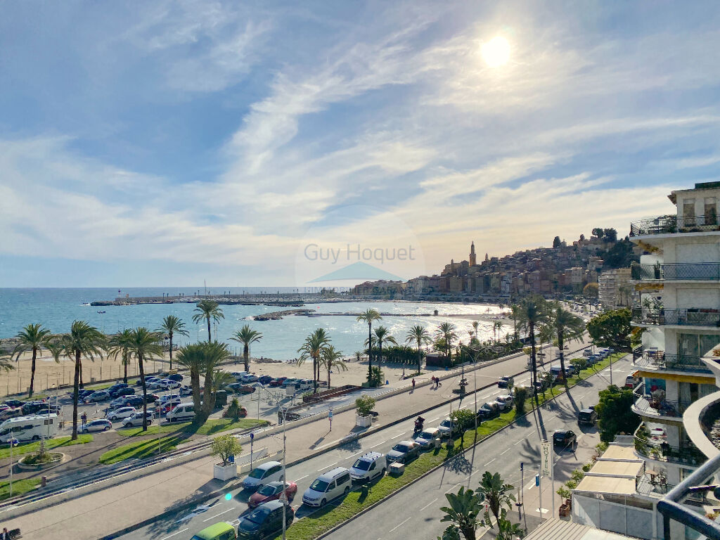 MENTON / GARAVAN : 2 PIÈCES DE 41 M 2 EN DERNIER ÉTAGE AVEC TERRASSE ET GARAGE. VUE MER PANORAMIQUE.