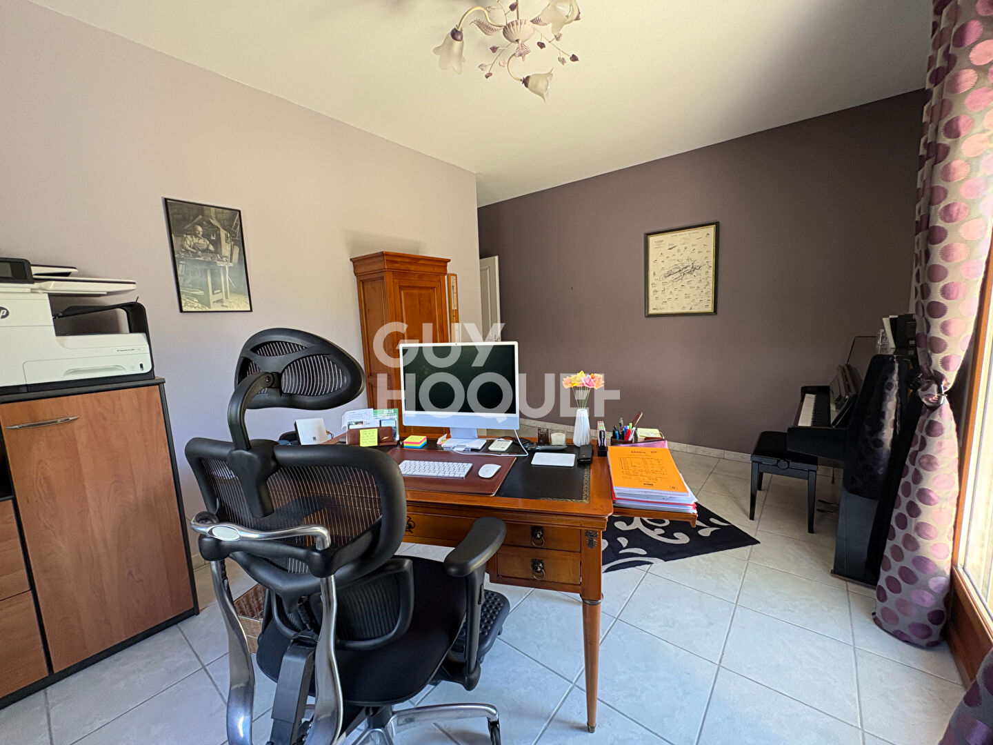 PROPRIÉTÉ FAMILIALE DE 225 M² AVEC PISCINE ET GARAGE