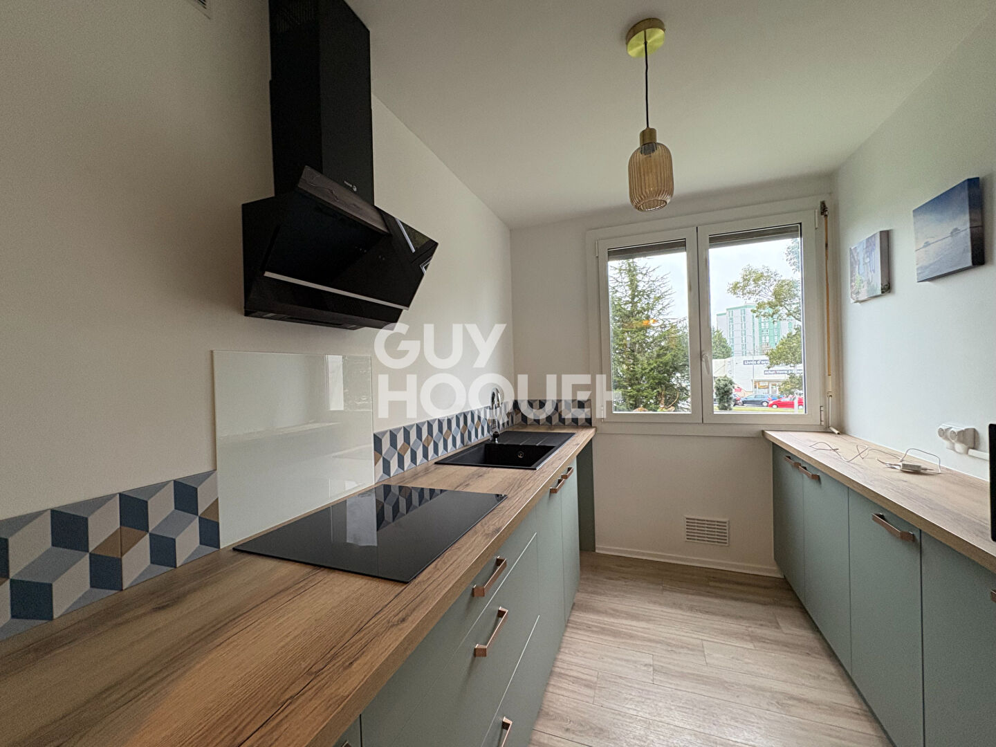 Chambre Meublée dans Appartement 5 pièce(s) 81 m2