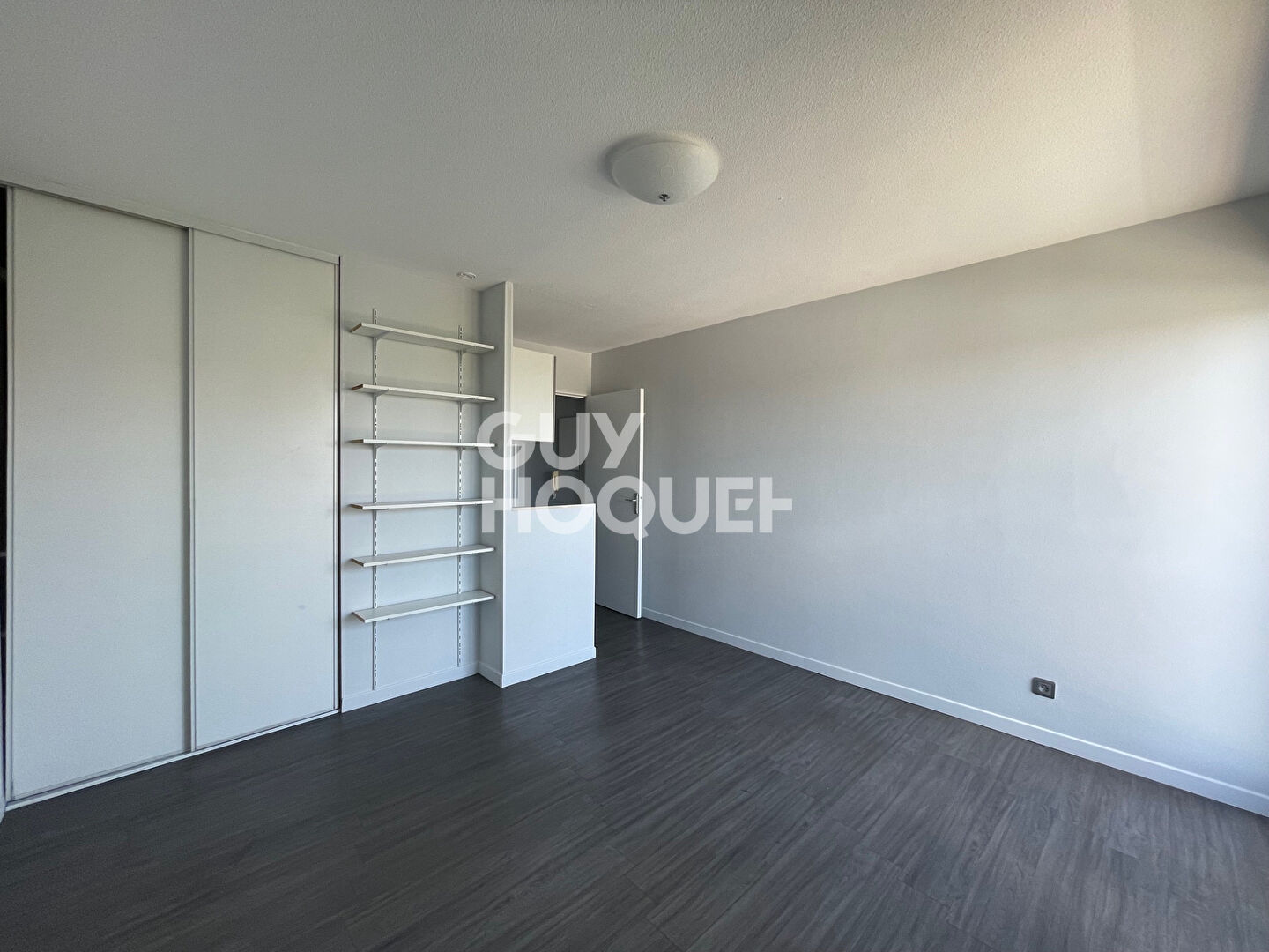 Studio à louer au 6ème étage avec balcon à Mérignac Arlac