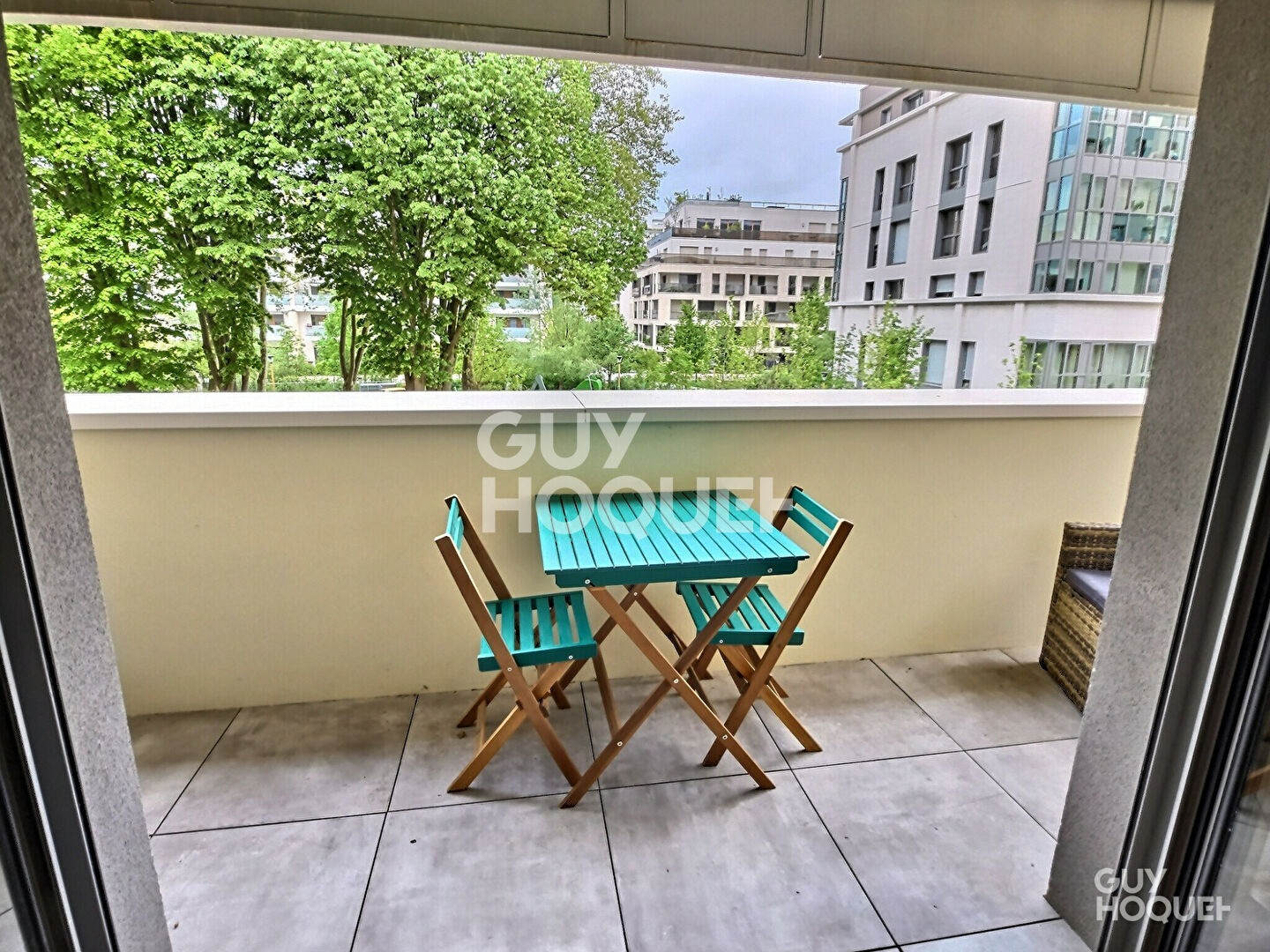 À VENDRE 4 PIÈCES + 3 BALCONS + 2 PLACES PARKING SOUS-SOL