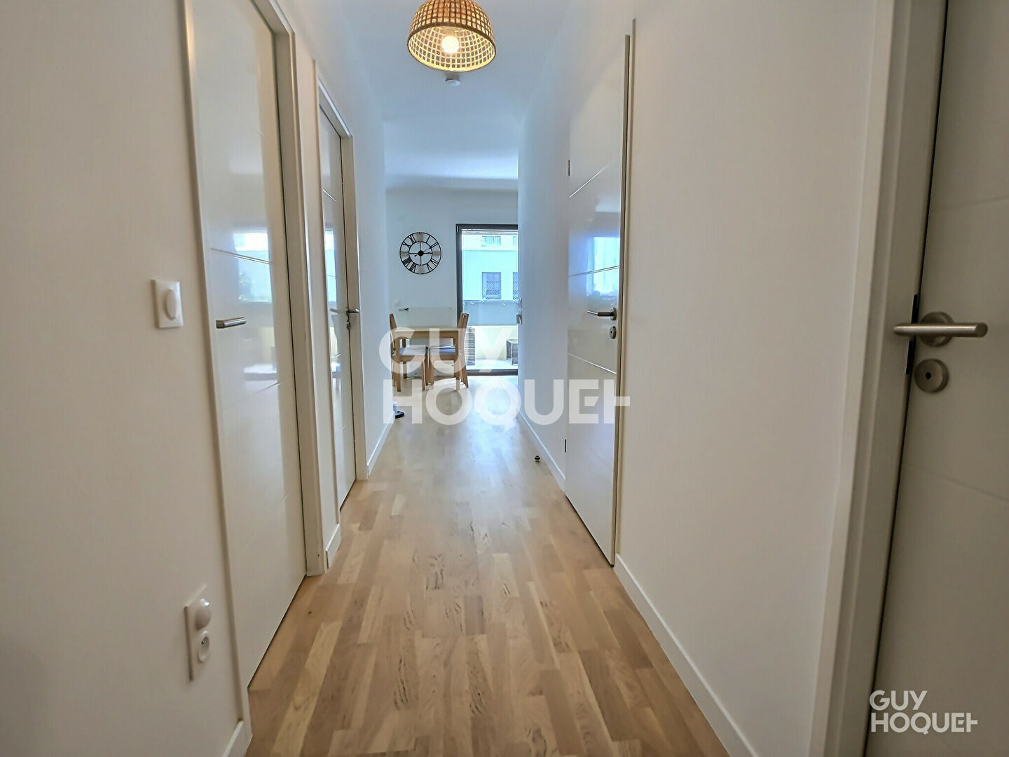 À VENDRE 4 PIÈCES + 3 BALCONS + 2 PLACES PARKING SOUS-SOL