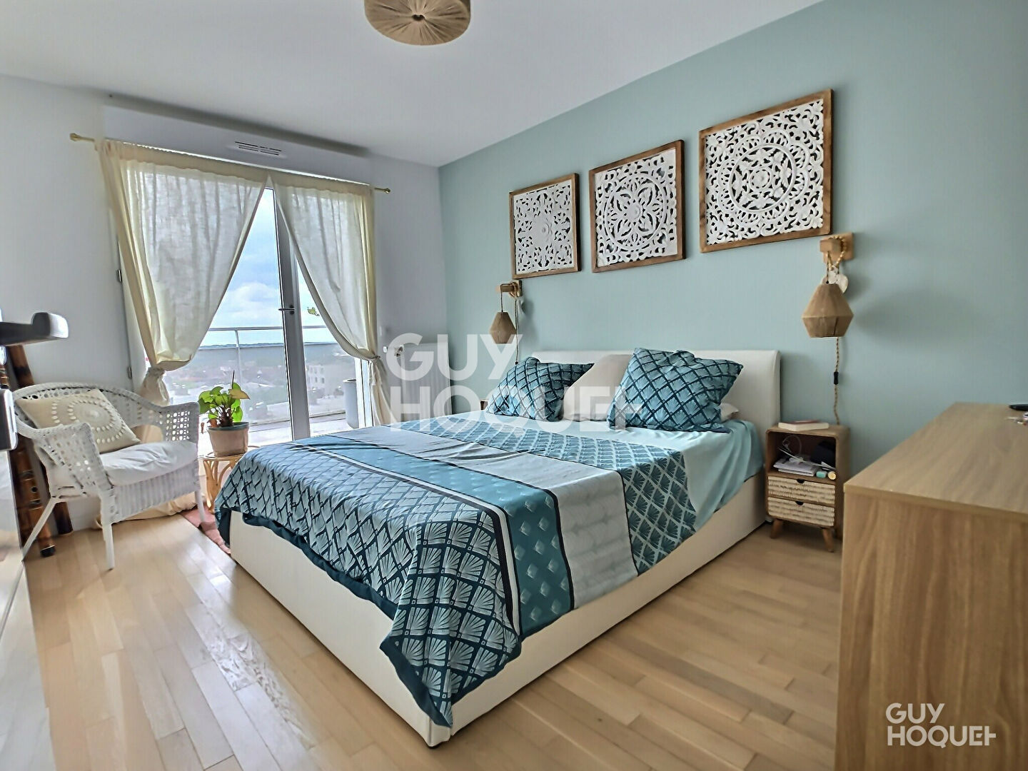 À VENDRE GRAND 4 PIÈCES de 82m² + BALCON de 25m² + PARKING SOUS-SOL