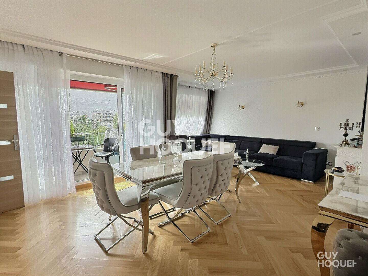 À VENDRE TRÈS BEAU 5 PIECES ENTIÈREMENT REFAIT + BALCON