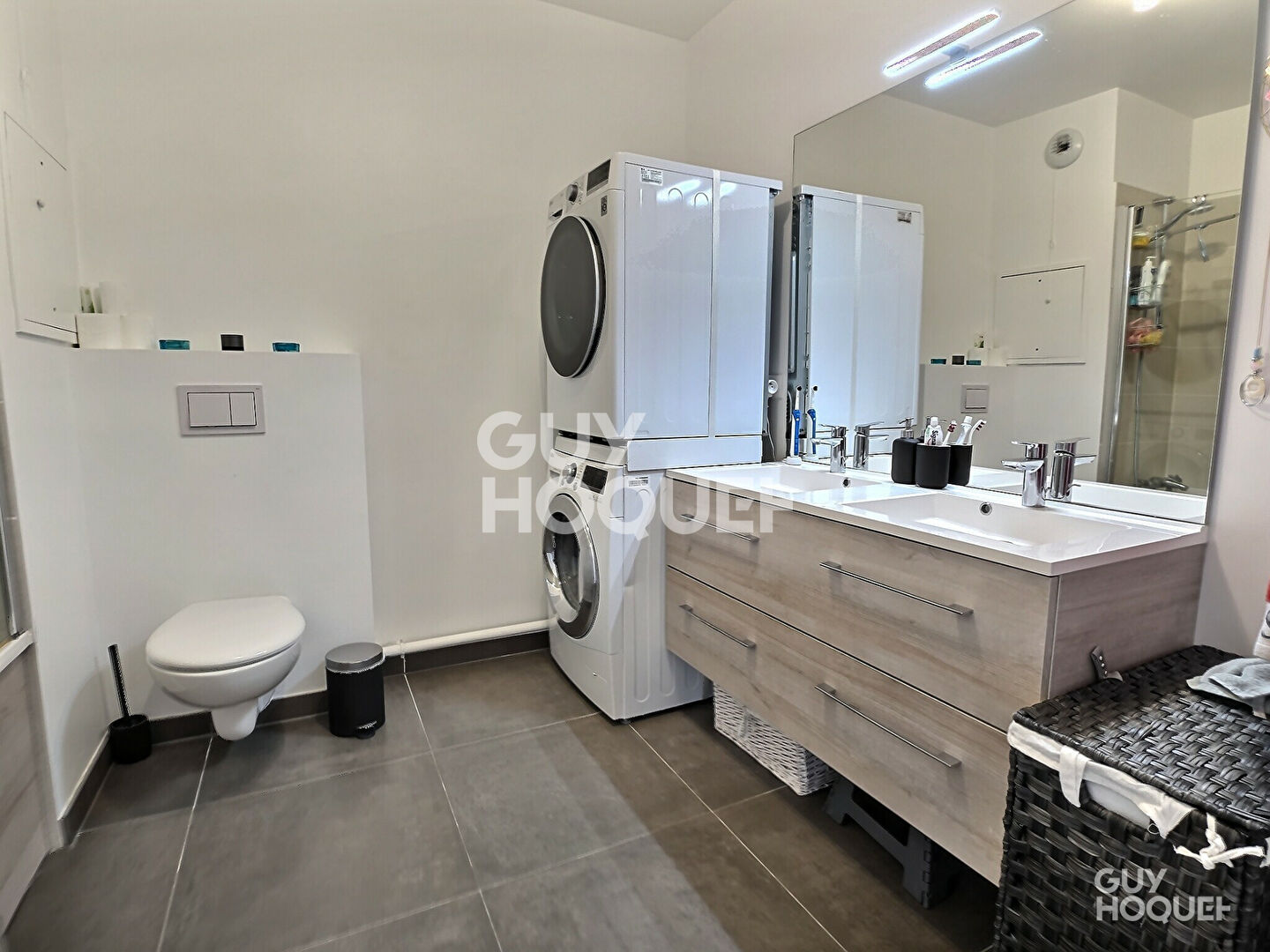 À VENDRE 4 PIÈCES + TERRASSE + 2 PLACES DE PARKING