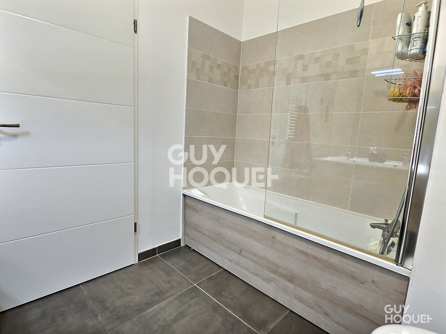 À VENDRE 4 PIÈCES + TERRASSE + 2 PLACES DE PARKING