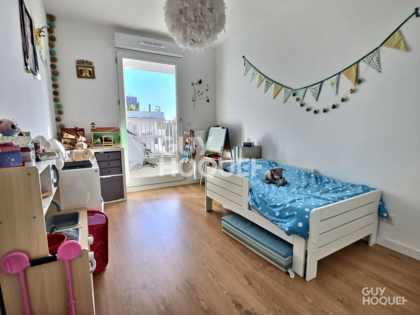 À VENDRE 4 PIÈCES + TERRASSE + 2 PLACES DE PARKING