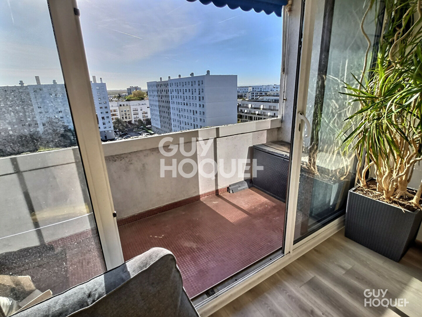 À VENDRE BEAU 4 PIÈCES DE 77m²  + LOGGIA