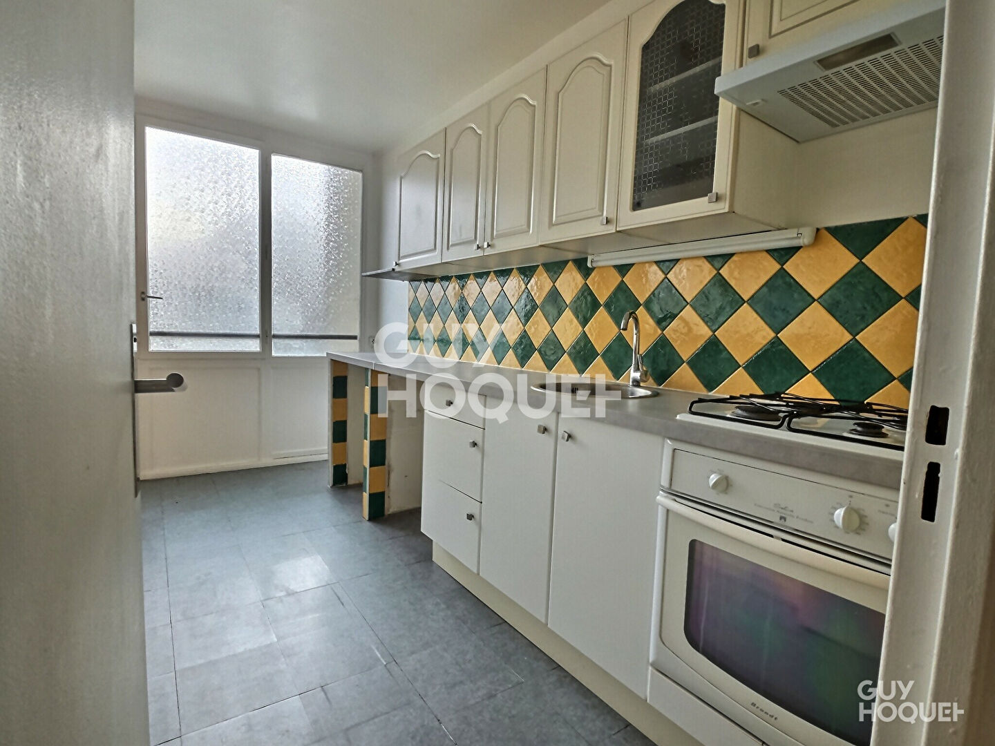 À VENDRE 3 PIÈCES VUE SUR BASSIN D'EAU !