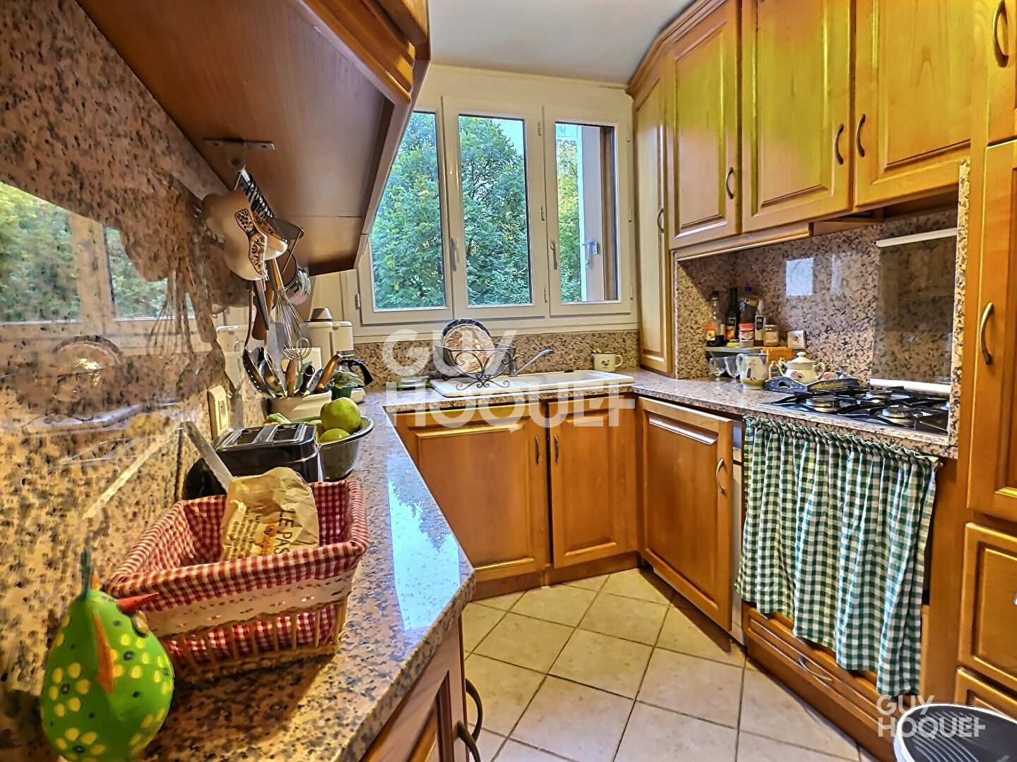 Appartement 3 pièces DOUBLE SÉJOUR avec BALCON + PARKING