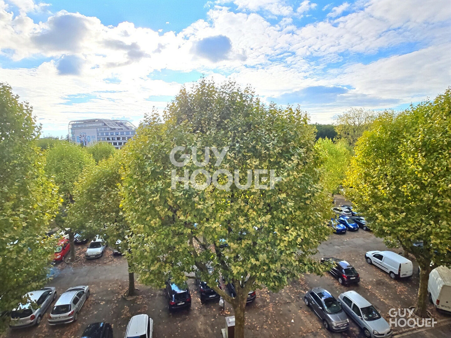 À VENDRE CHARMANT 3 PIÈCES DE 56M² TRAVERSANT + CAVE