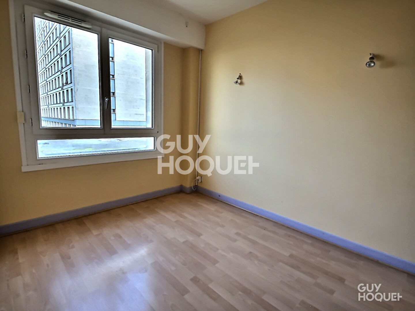 APPARTEMENT 4 PIÈCES 72 m² TRAVERSANT AVEC BALCON + CAVE