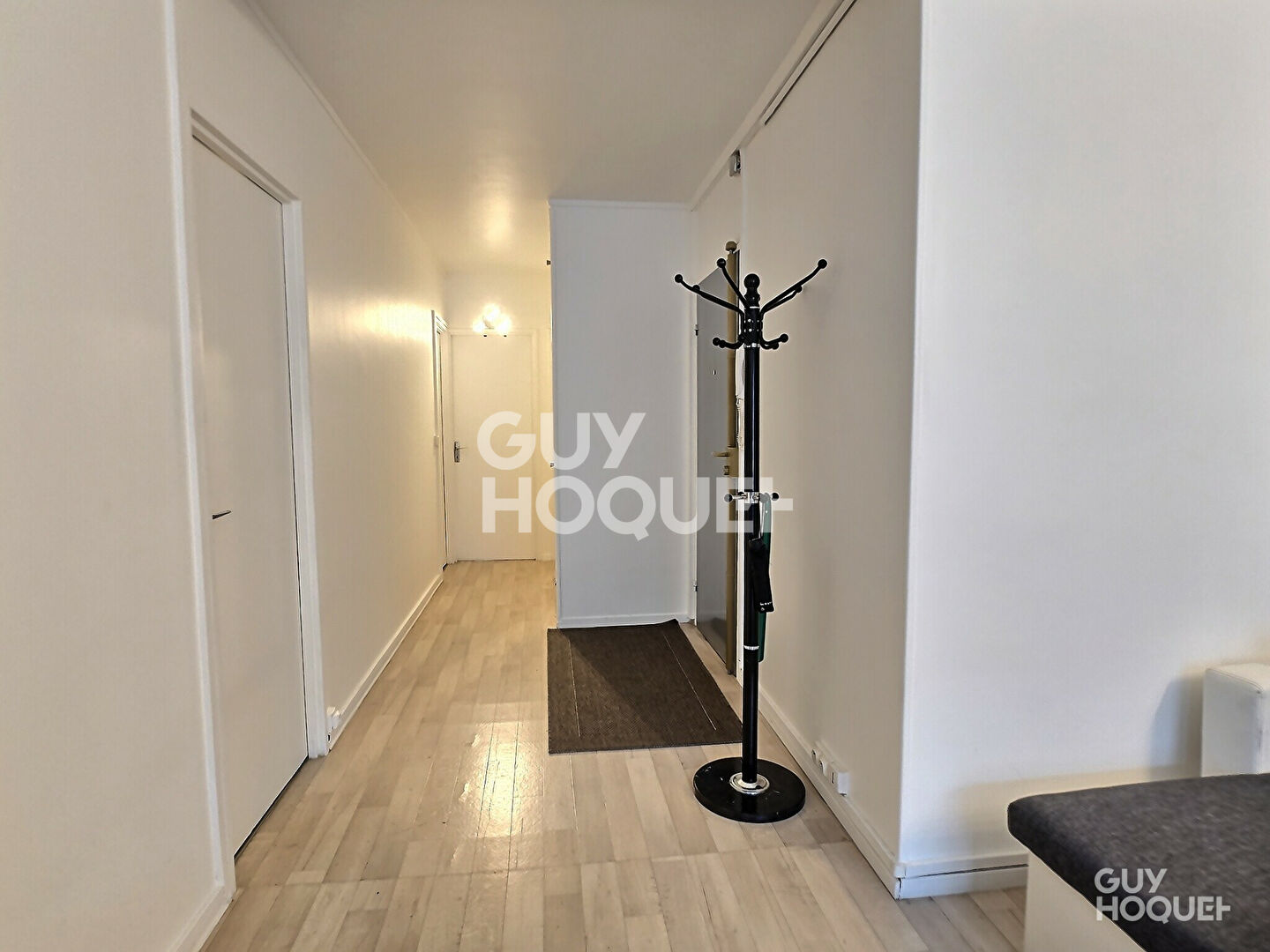 À VENDRE 3 PIÈCES TRAVERSANT DE 56m²