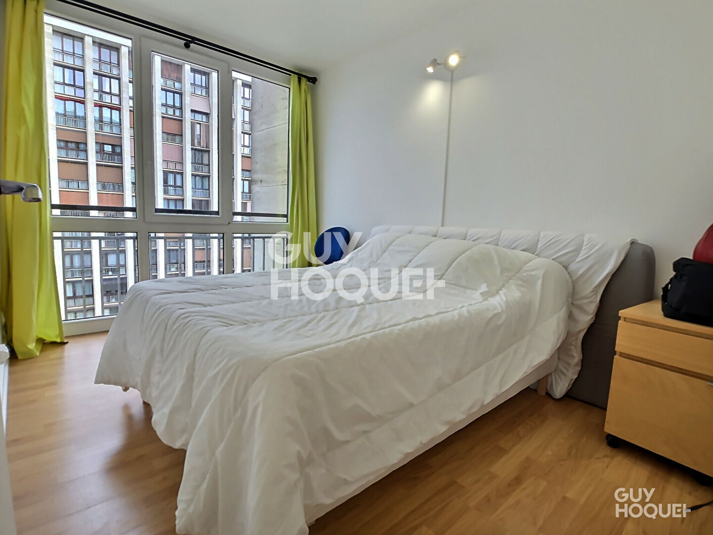 À VENDRE 3 PIÈCES TRAVERSANT DE 56m²