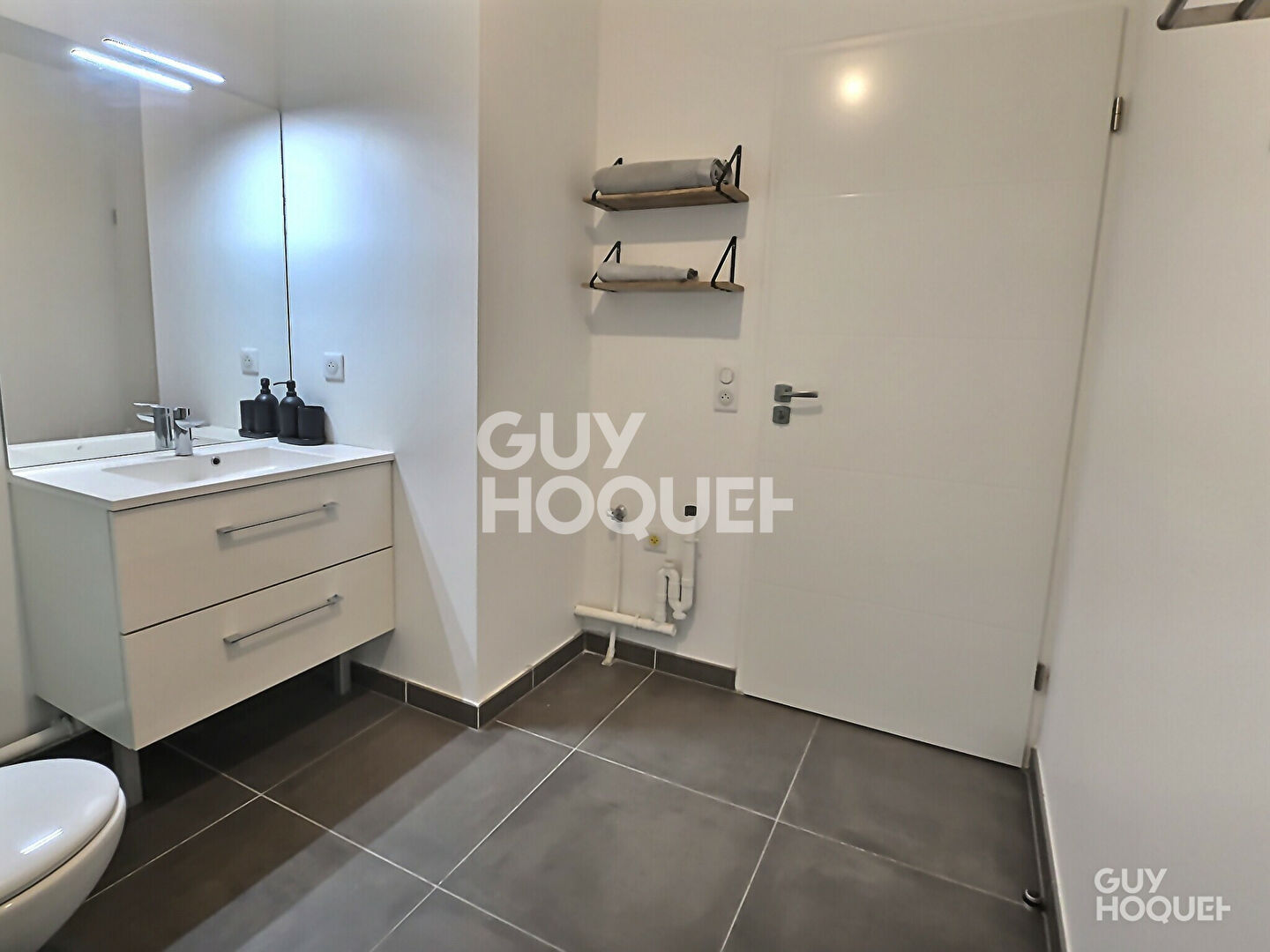 2 PIÈCES DE STANDING + TERRASSE + PARKING