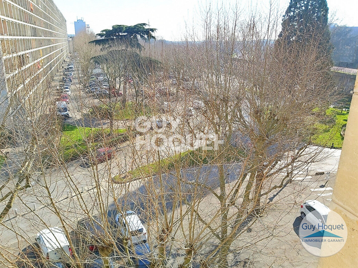 À VENDRE 3 PIÈCES TRAVERSANT À RÉNOVER