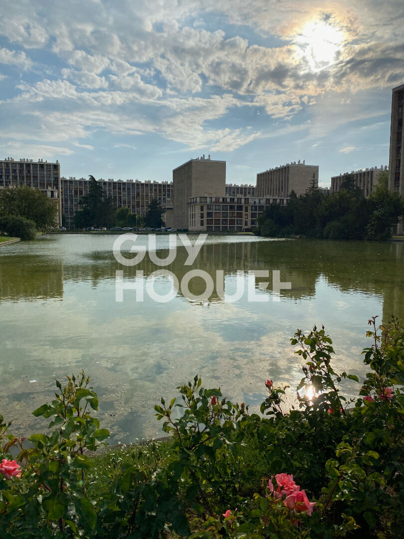 À VENDRE 3 PIÈCES TRAVERSANT À RÉNOVER