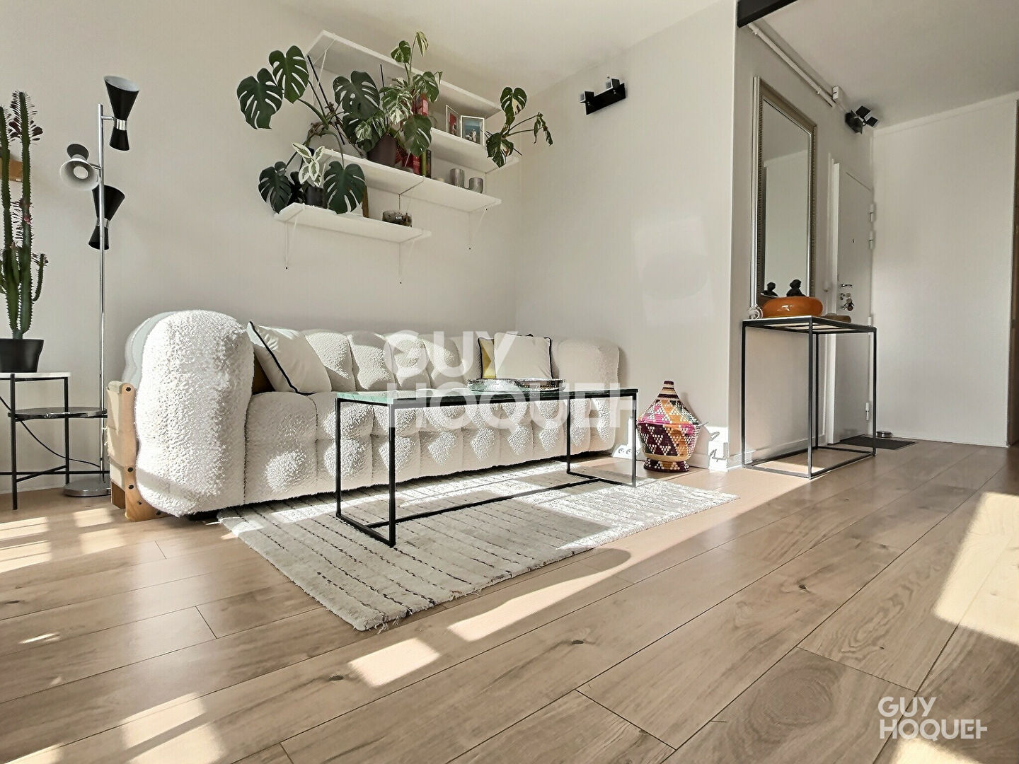 3 PIÈCES TRAVERSANT RÉNOVÉ - ÉTAGE ÉLEVÉ