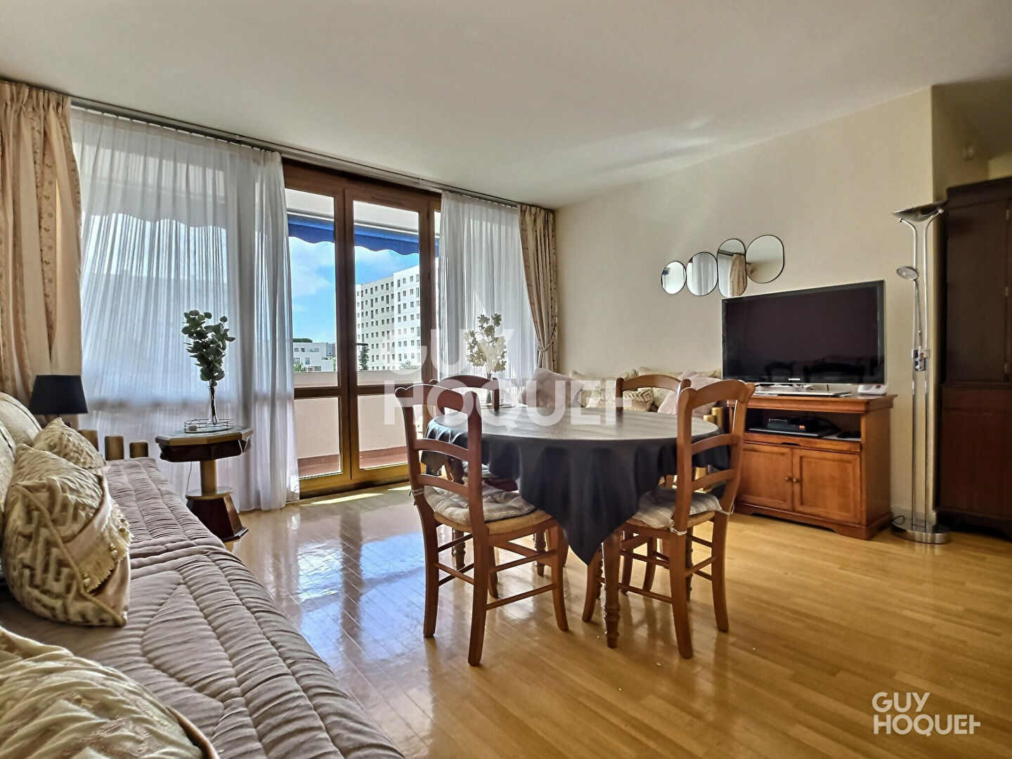 À VENDRE BEAU 3 PIÈCES DE 65m² résidence Le LAC + LOGGIA de 6m²