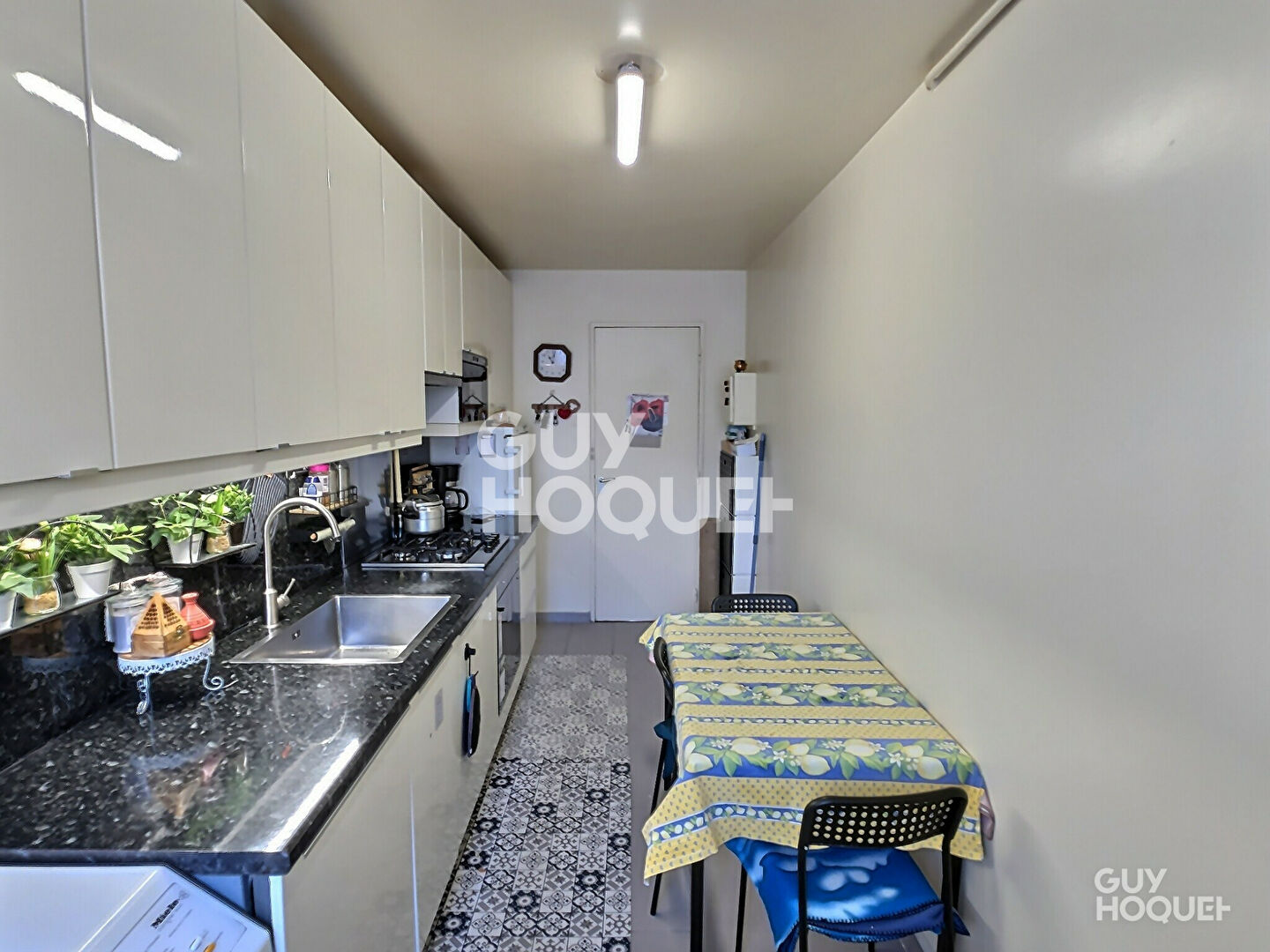 À VENDRE BEAU 3 PIÈCES DE 65m² résidence Le LAC + LOGGIA de 6m²