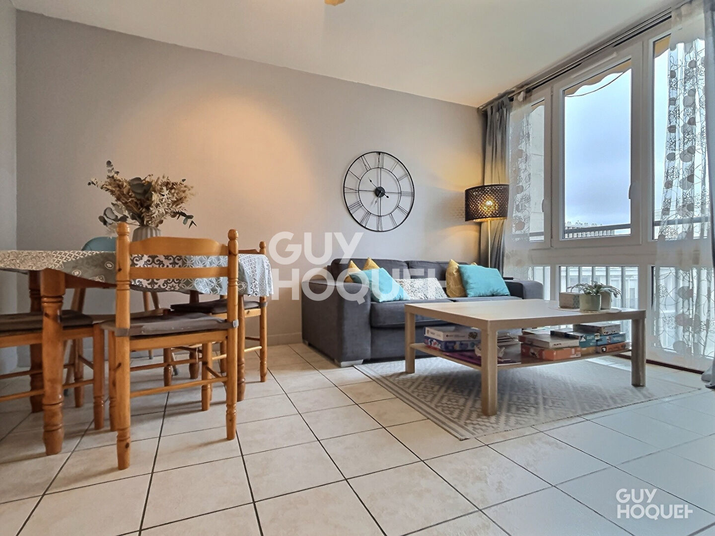 3 PIÈCES LUMINEUX EN TRÈS BON ÉTAT