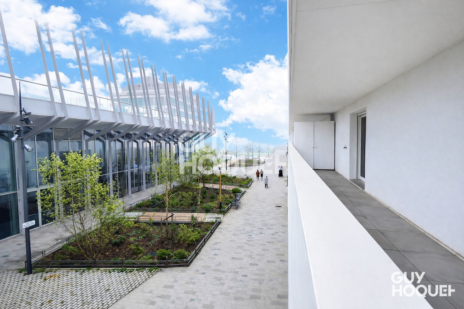 2 PIÈCES DE STANDING + TERRASSE + PARKING