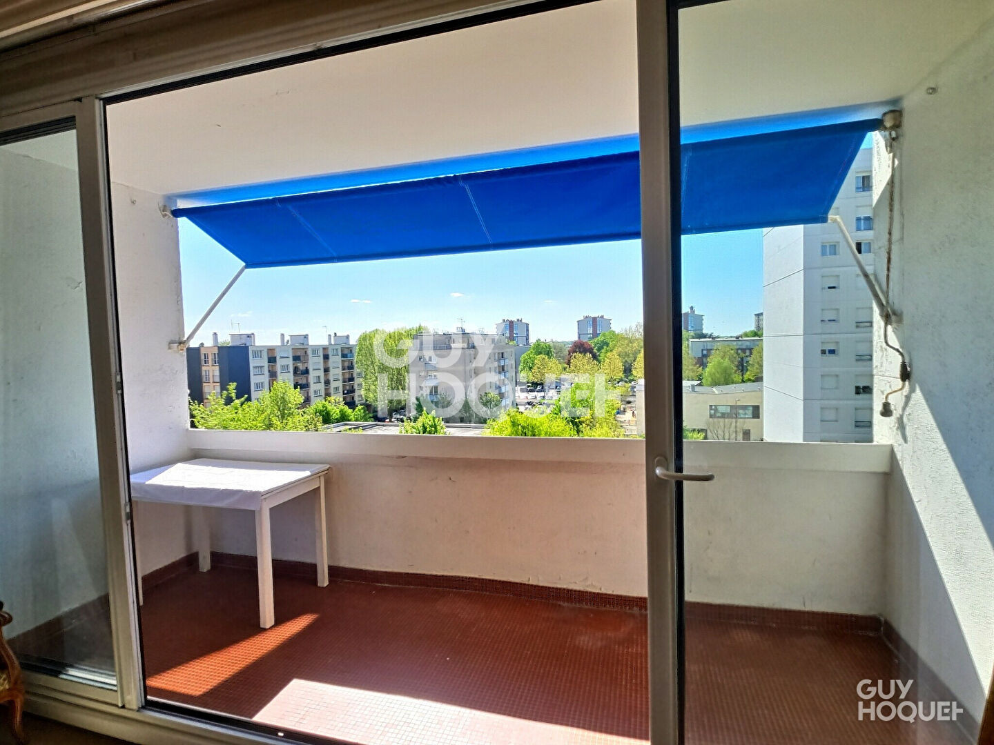 4 PIÈCES TRAVERSANT AVEC BALCON PLEIN SUD