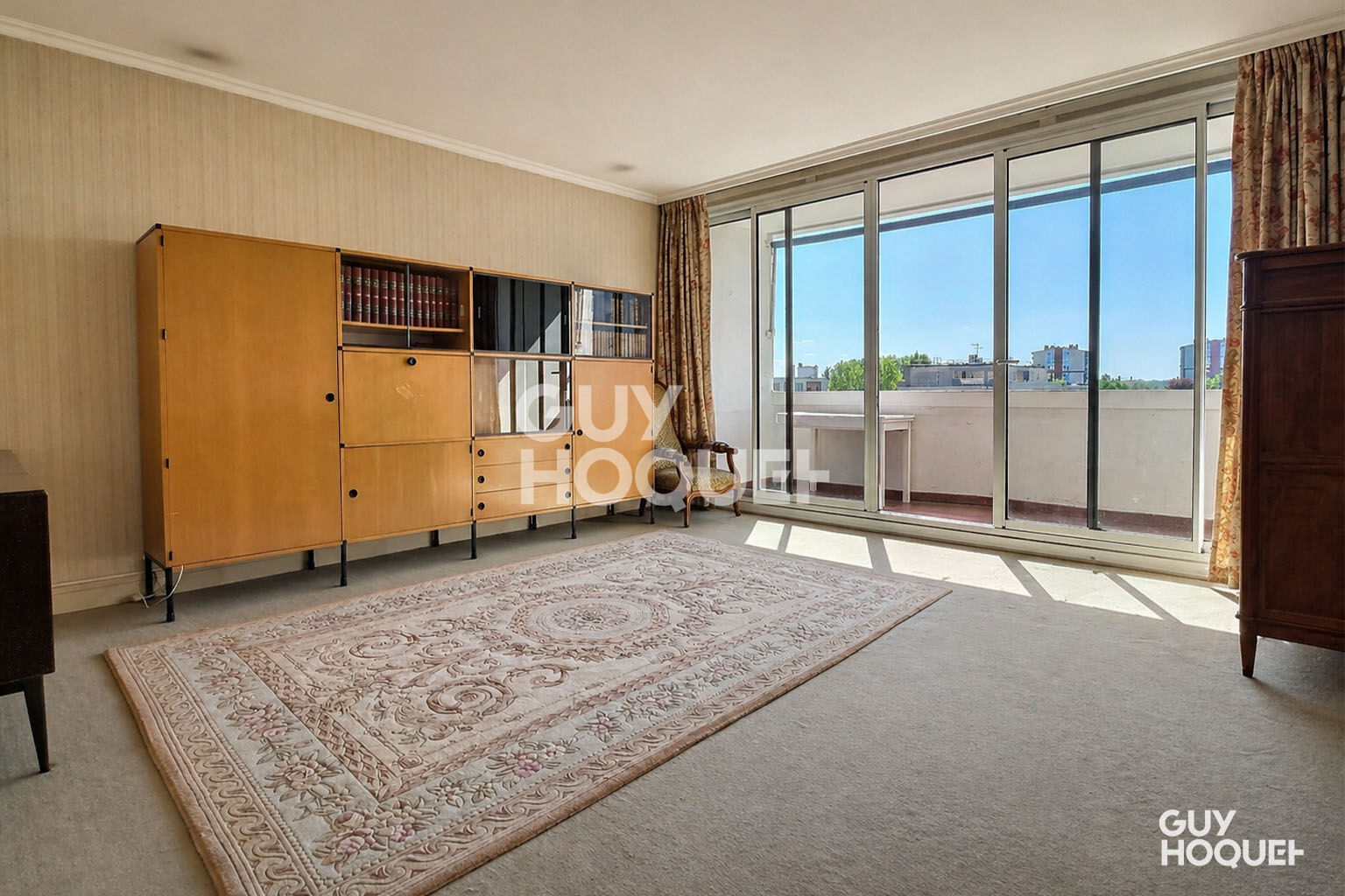 4 PIÈCES TRAVERSANT AVEC BALCON PLEIN SUD