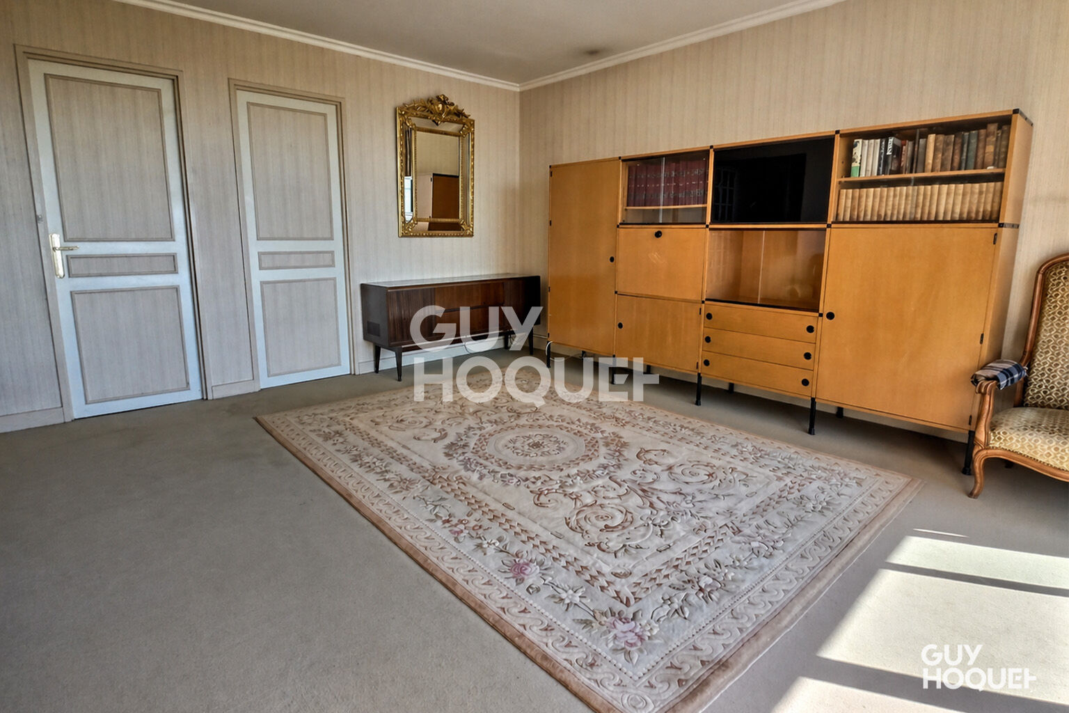 4 PIÈCES TRAVERSANT AVEC BALCON PLEIN SUD