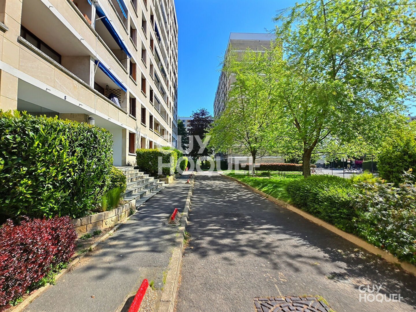 4 PIÈCES TRAVERSANT AVEC BALCON PLEIN SUD