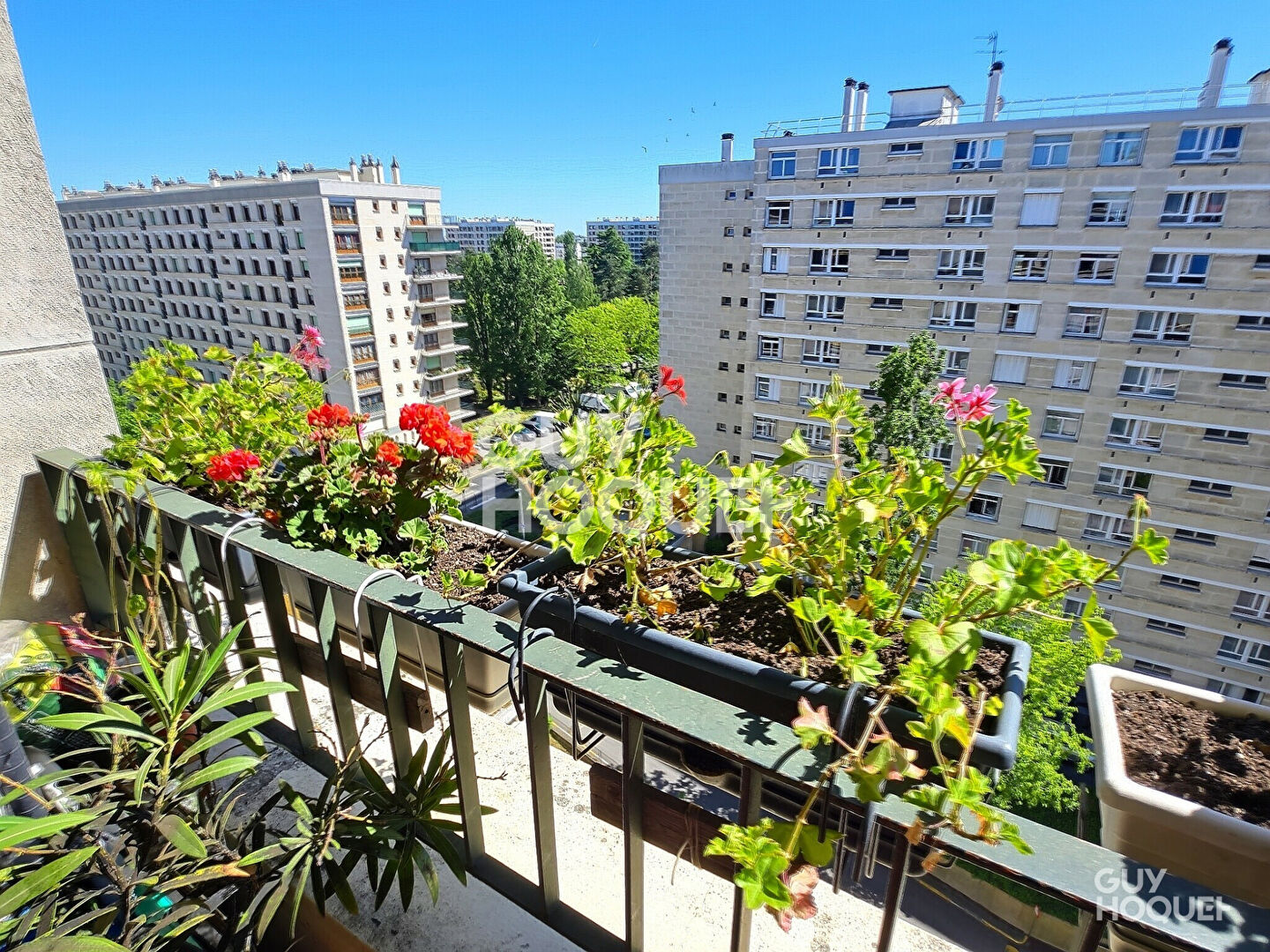 3 PIÈCES - ÉTAGE ÉLEVÉ - BALCON SUD
