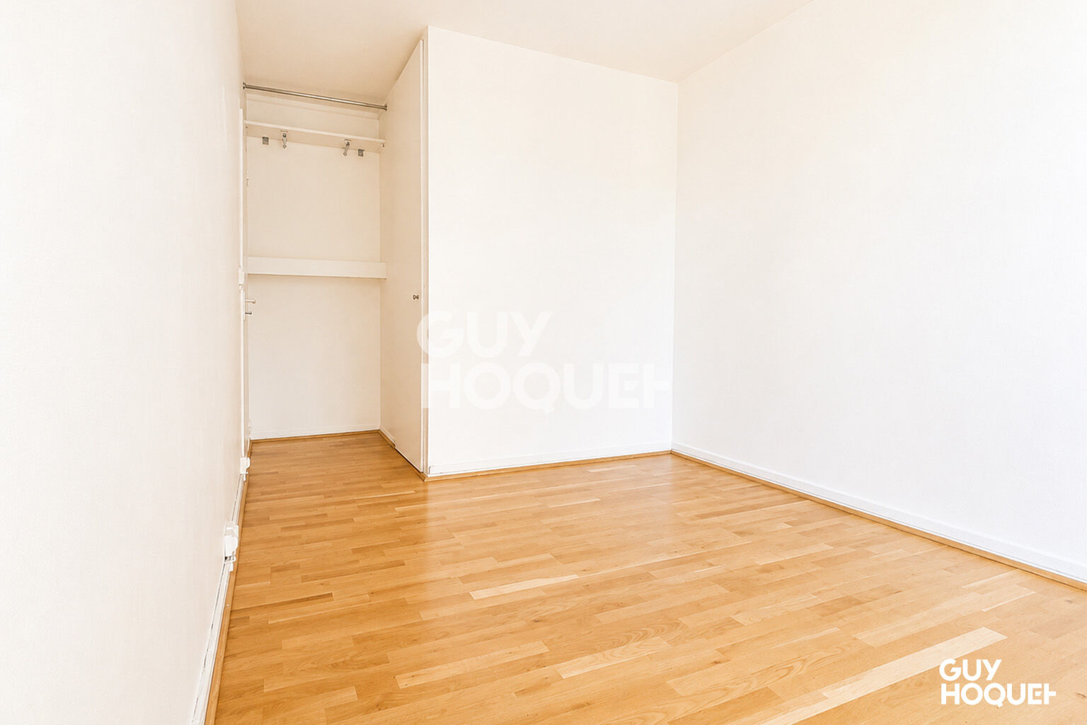 APPARTEMENT TRAVERSANT DE 85 m² + BALCON