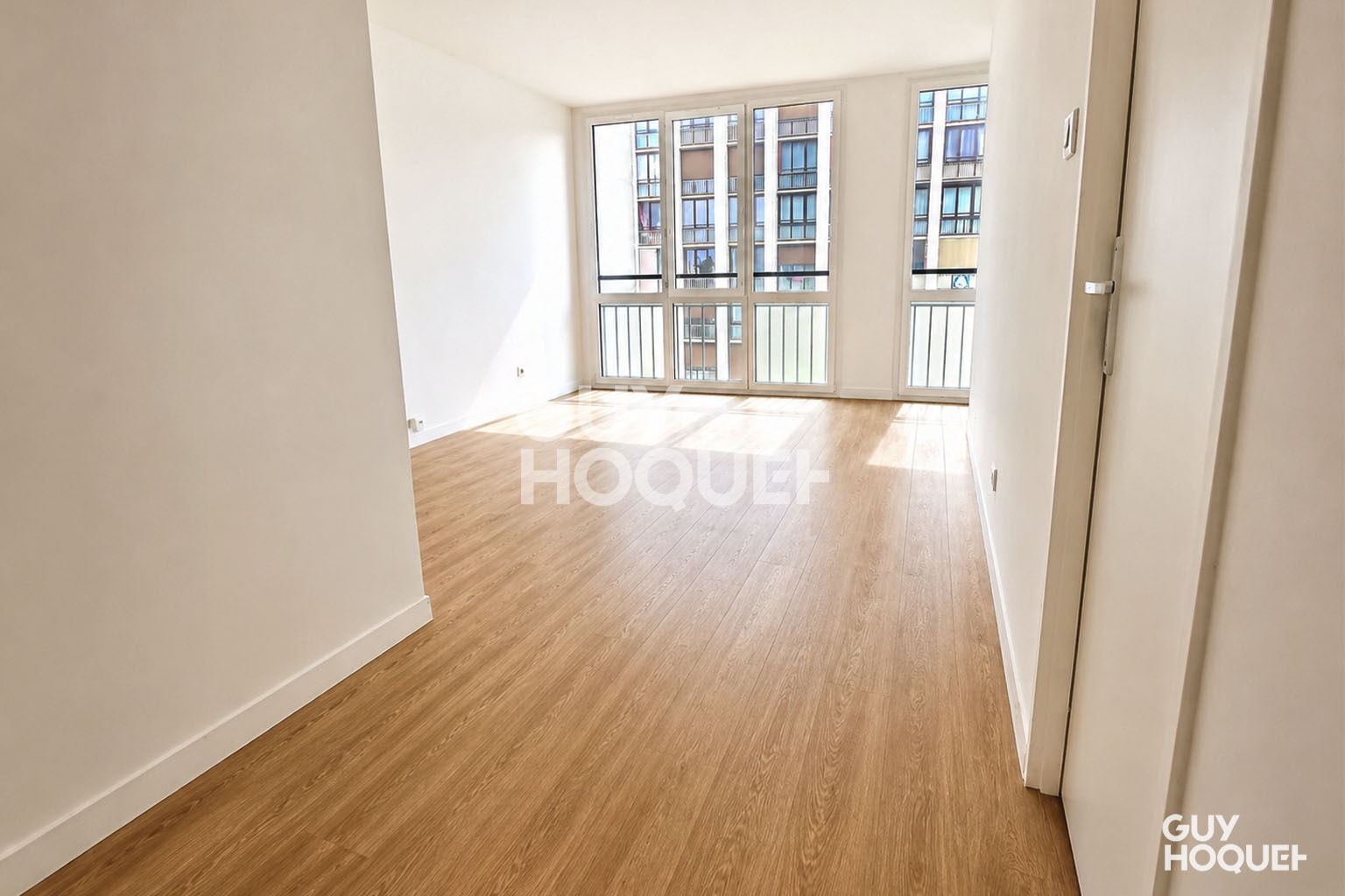 3 PIÈCES 56 m² - TRAVERSANT PLEIN SUD